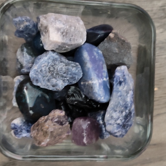 Crystals - Picture 6 of 10